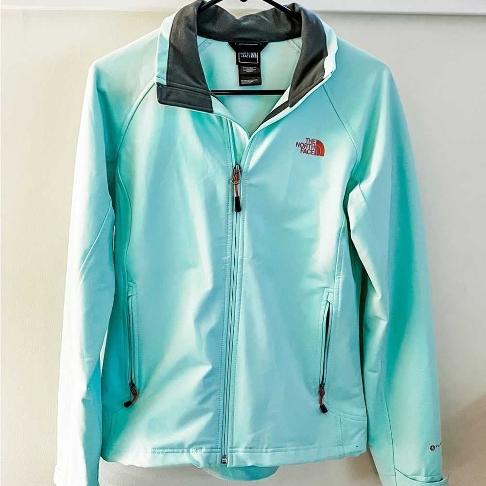 North Face Women’s RDT Softshell (sz md)